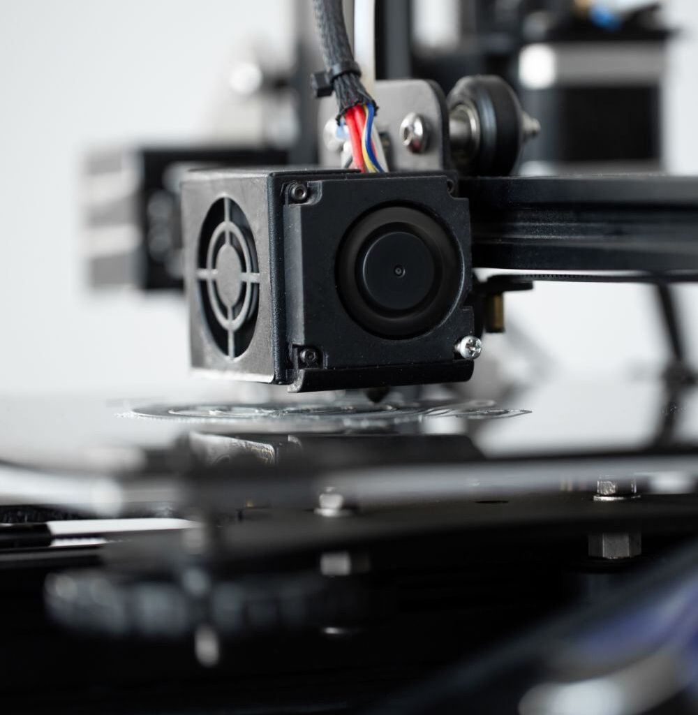 3d Printing Machine Operation In The Laboratory 4J6UM2Q 1 4 1000x1024